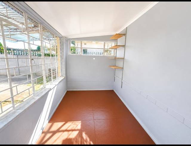 6 BEDROOM HOUSE FOR SALE IN STRUBENVALE
